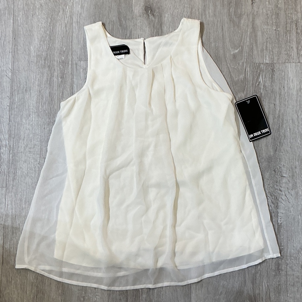 Un Deux Trois Cream Sleeveless Blouse